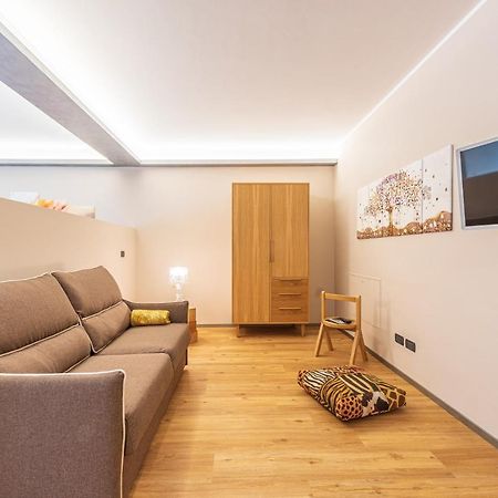Room 176, Alba Town Екстериор снимка