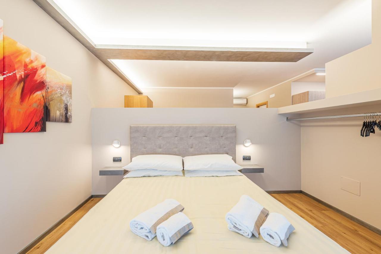 Room 176, Alba Town Екстериор снимка